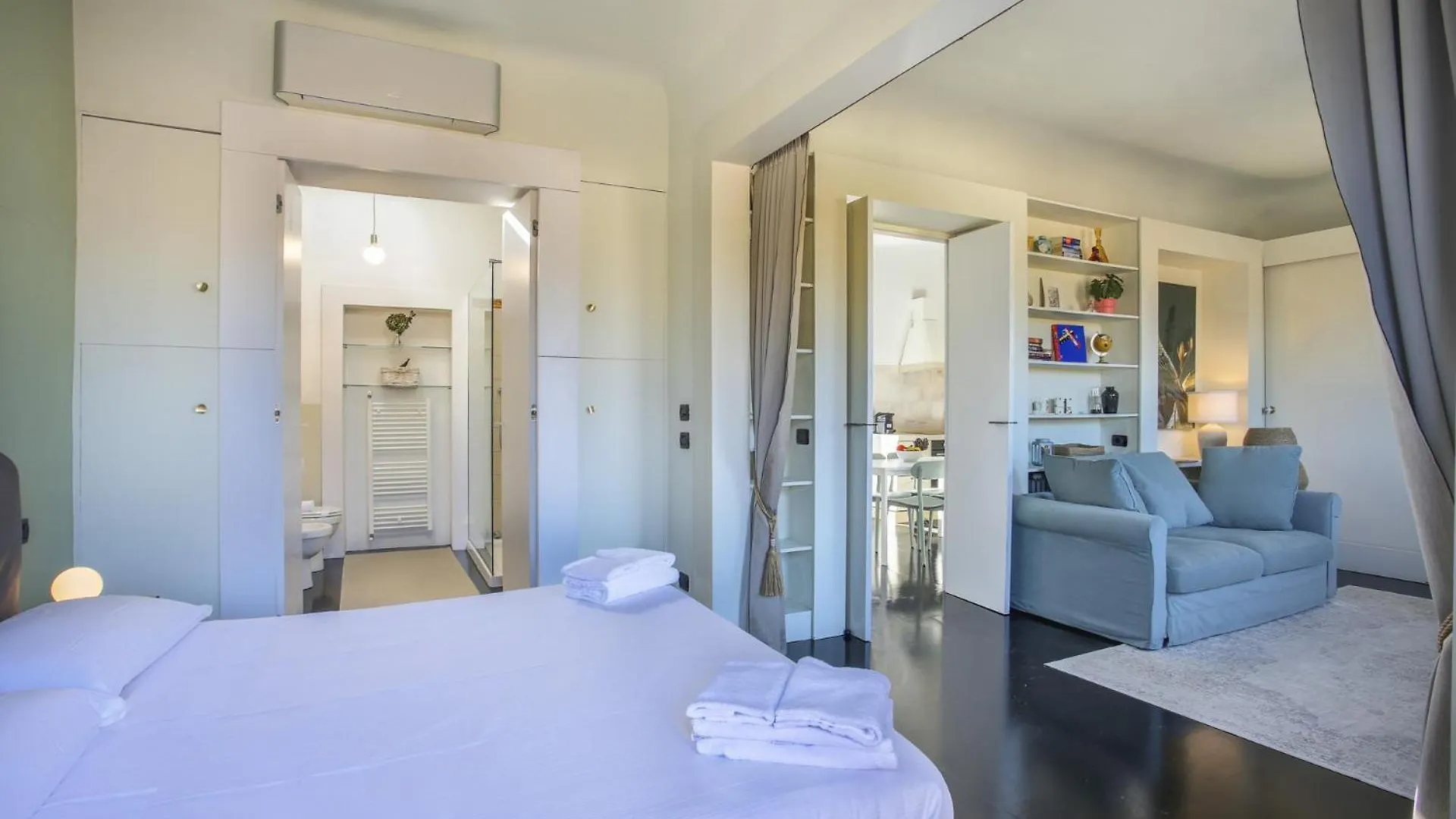 Beatrice - Sweet Dreams In Florence Apartment